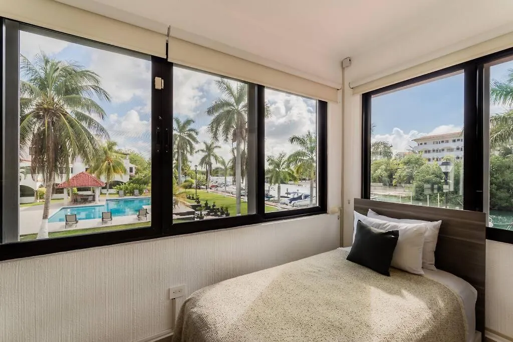 Stylish Lagoon Front Villa By Casa Paraiso Cancún