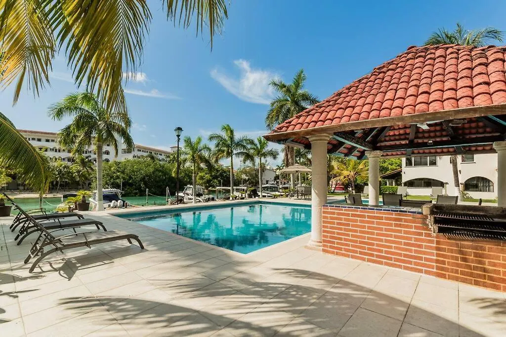 Stylish Lagoon Front Villa By Casa Paraiso Cancún