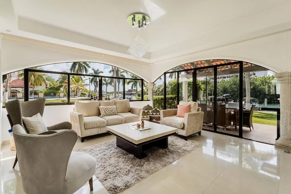Stylish Lagoon Front Villa By Casa Paraiso Cancun