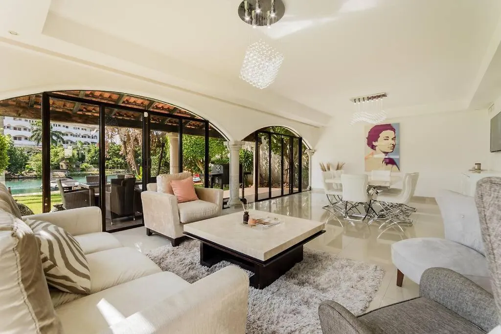 Stylish Lagoon Front Villa By Casa Paraiso Cancun 0*,