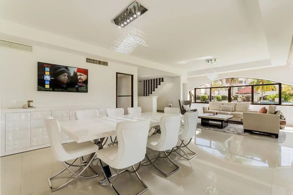 Stylish Lagoon Front Villa By Casa Paraiso Cancun